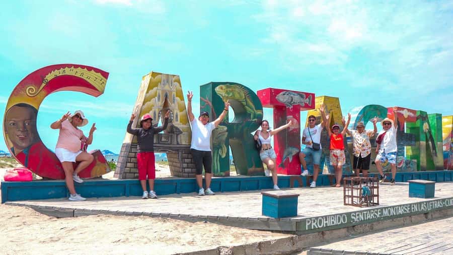 Cartagena: BILINGUAL CITY TOUR San Felipe Castle & Old city - Price and Value for a 4-Hour Castle and Old Town Day