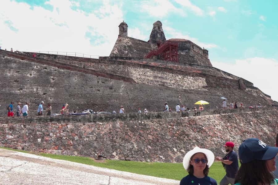 Cartagena: BILINGUAL CITY TOUR San Felipe Castle & Old city - Getting Oriented: Pickup Zones, Clock Tower Meet Point, and Timing