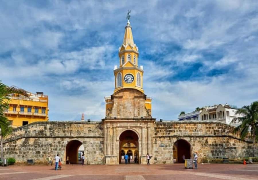 Cartagena: BILINGUAL CITYTOUR + SAN FELIPE CASTLE & Old city - Key moments I’d plan around