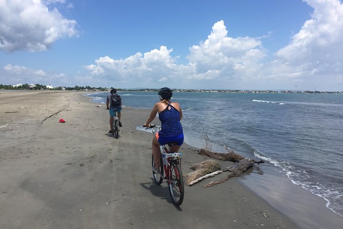 Cartagena-Boquilla Bike Ride Adventure - The second Boquilla stop: dirt roads, more beach time, and lunch by the water
