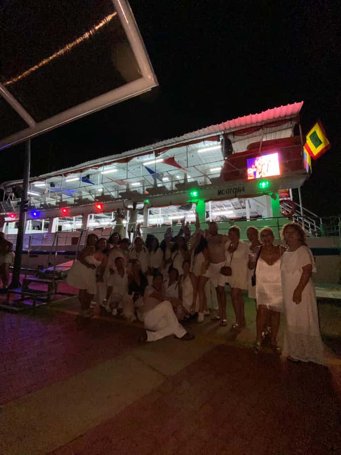 Cartagena: Buffet & party night,cocktails sailing in the bay - Who should book this cruise, and who might skip it