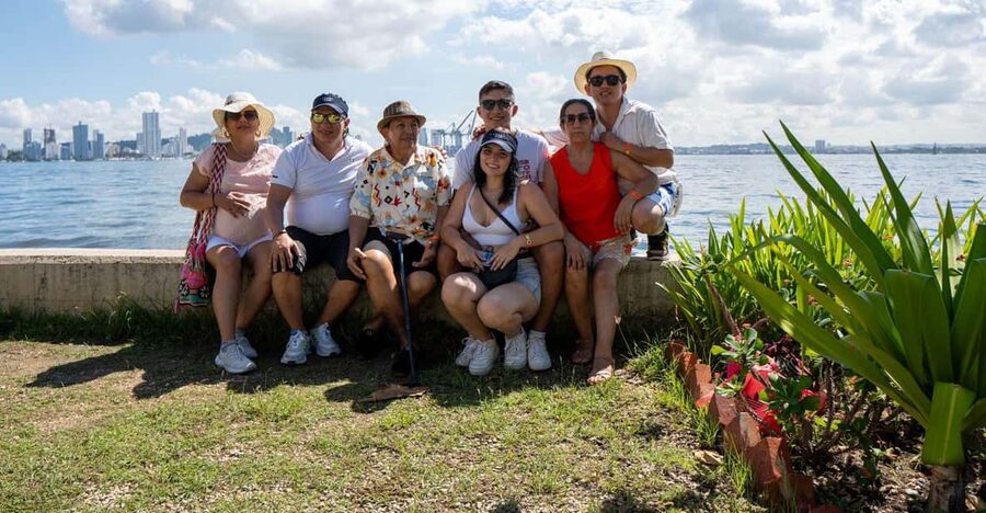 Cartagena: CITY TOUR IN ENGLISH, Old city, Monuments, Castle - Letters of Cartagena and the old city wall walk