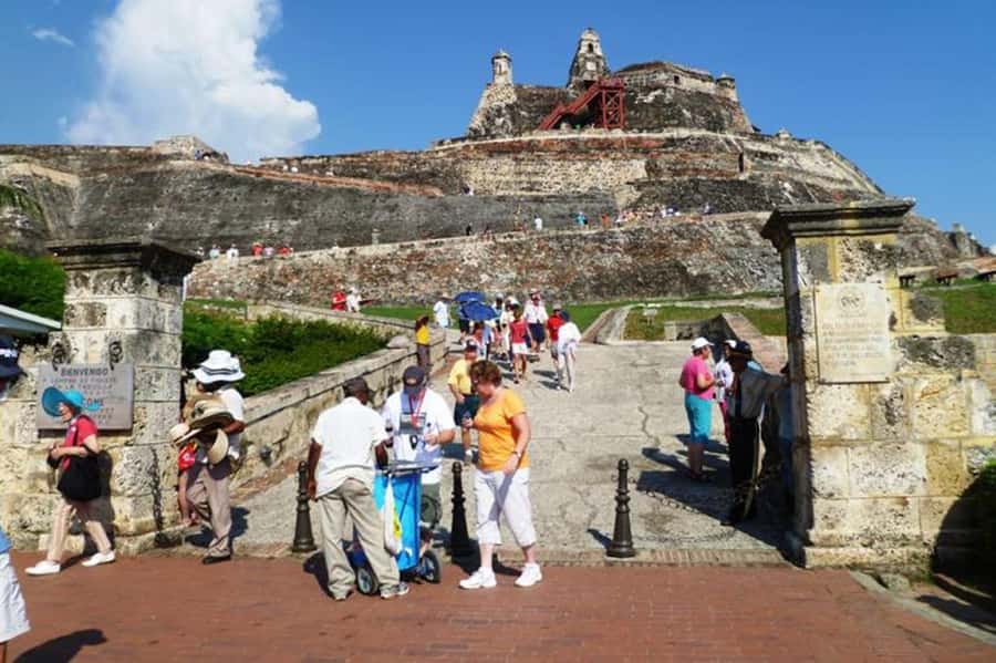 Cartagena: CITY TOUR OVERVIEW of the city Boots castle chiva - Key tour takeaways before you go