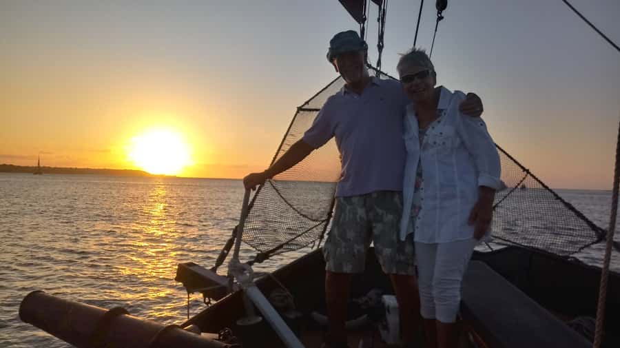 Cartagena, CO: Sunset Skyline Pirate Boat Tour with Drinks - Why this pirate sunset cruise works in Cartagena