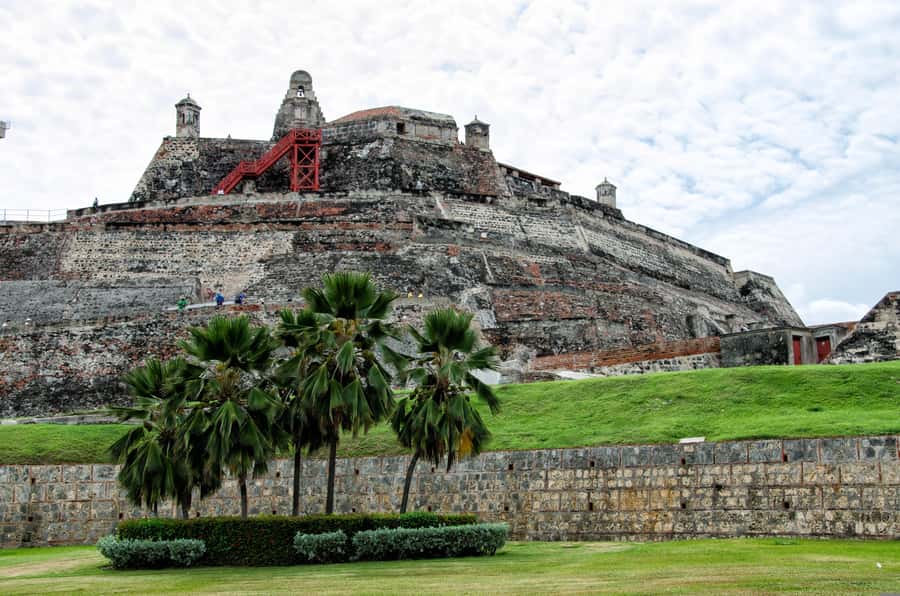 Cartagena: Complete Tour "San Felipe Castle, Popa and Getsemaní". - Getsemaní and colonial streets: where your walking time pays off