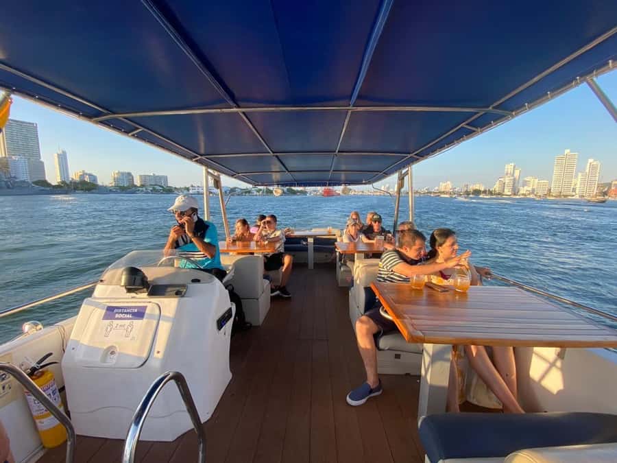 Cartagena: Cruise by the Bay with Dinner and Wine - Price and Logistics: Is This $70 Dinner Cruise Good Value?