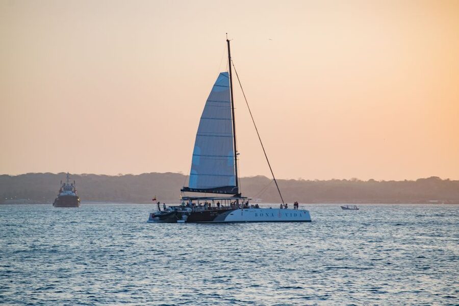 Cartagena de Indias: 2-Hour Sunset Cruise - What you get included: one drink, a small appetizer, and the value math