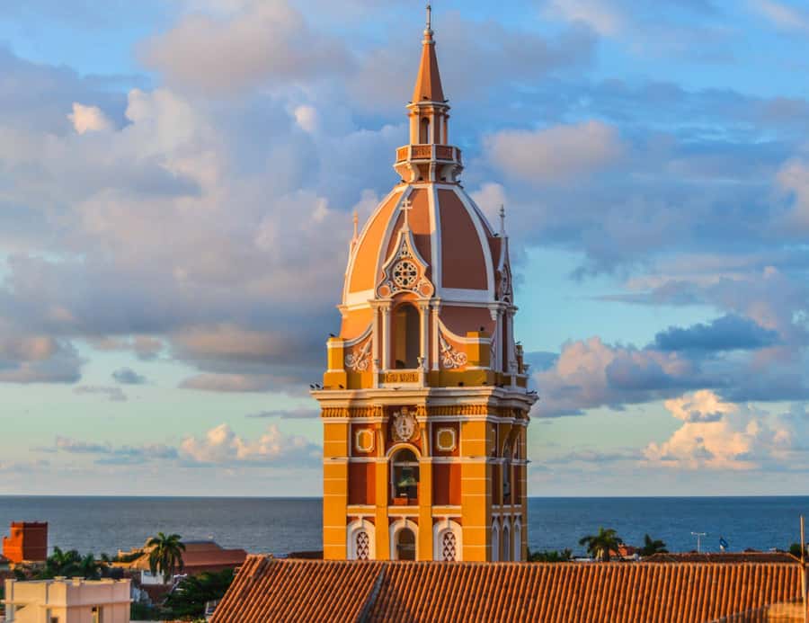 Cartagena: Explore with a city tour aboard a typical "chiva". - Key points at a glance