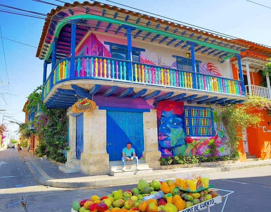 Cartagena: Explore with a city tour aboard a typical "chiva". - Letras de Cartagena and Las Botas Viejas: the photo stops that eat up real time