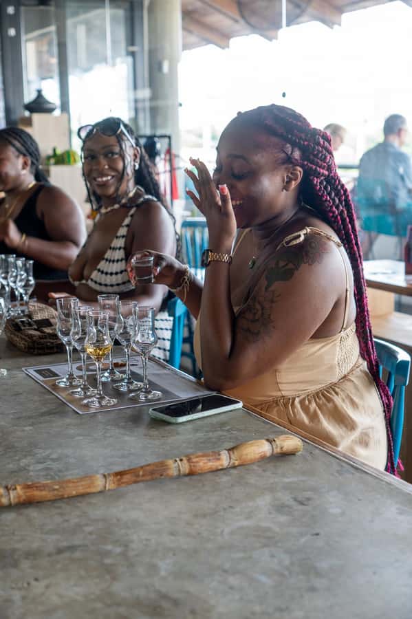 Cartagena: Express Rum and Chocolate Tasting Experience - Your 1-Hour Flow: What You Experience From Start to Finish