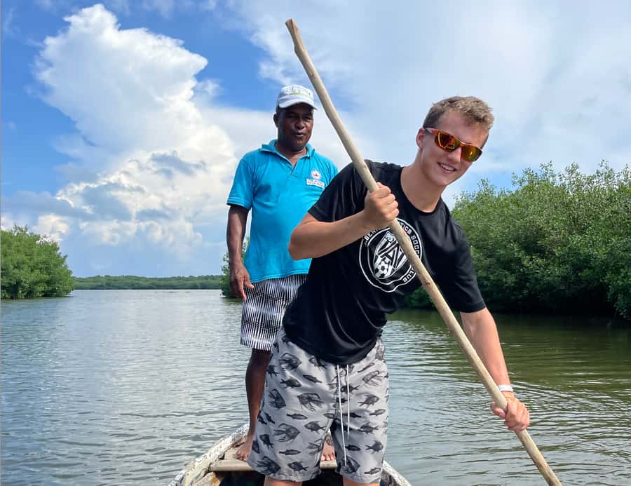 Cartagena Fishing, Crabbing, Birdwatching Experience + Lunch - Optional island pitstop: when you want extra lagoon time