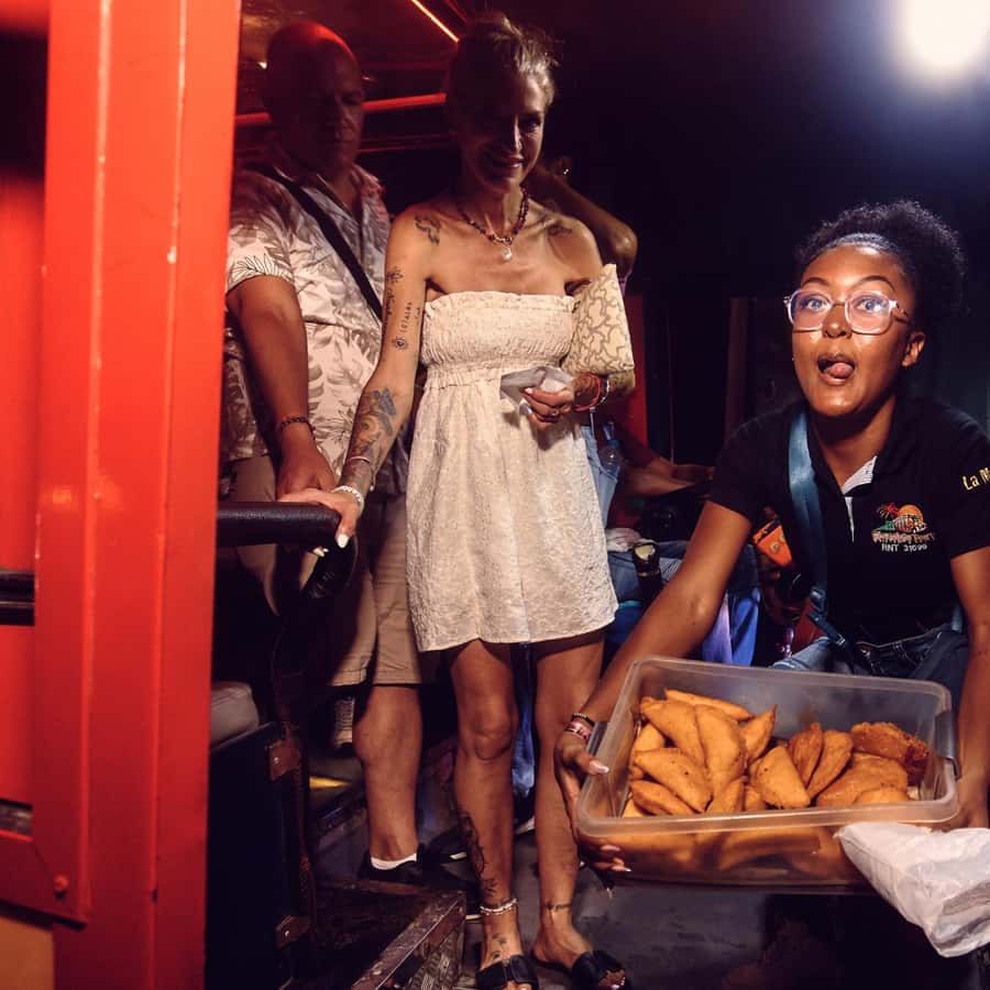 Cartagena: Funny PartyBus with dance floor and good music! - Bocagrande guided stop: quick context with a party soundtrack