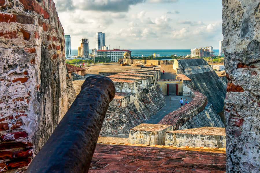 Cartagena: Guided Tour, with La Popa Convent, and San Felipe - Old Shoes Monument and the quick rhythm of Cartagena