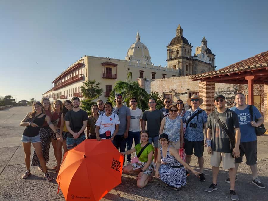 Cartagena: Historic Center and Getsemaní Shared Walking Tour - Getsemaní’s umbrellas, graffiti, and the end at Calle San Juan