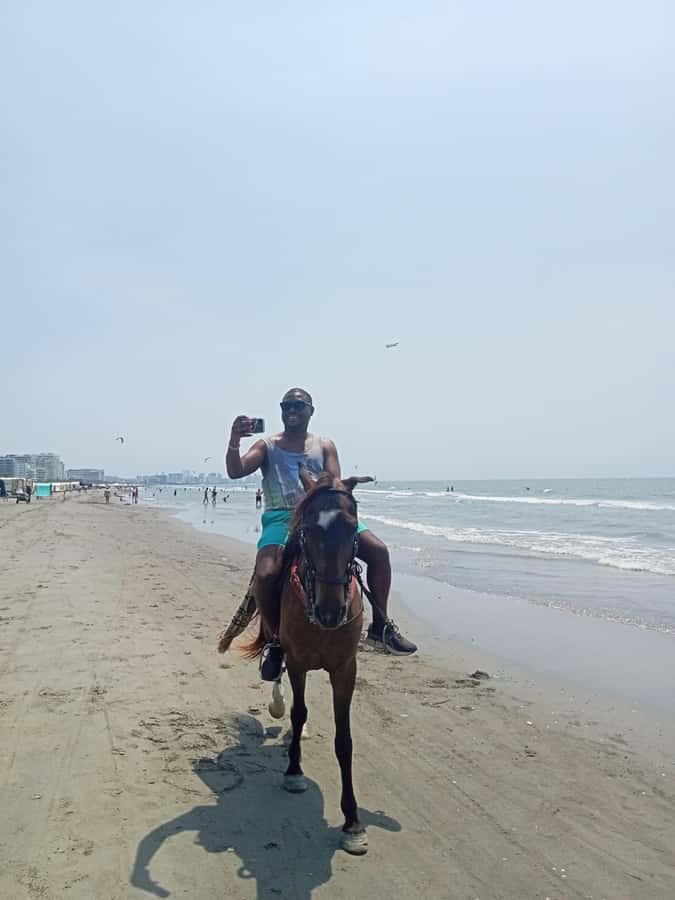 Cartagena: Horse riding on the beaches of Cartagena & PHOTOS - Where You Meet: Sonesta Hotel or Portovento Building