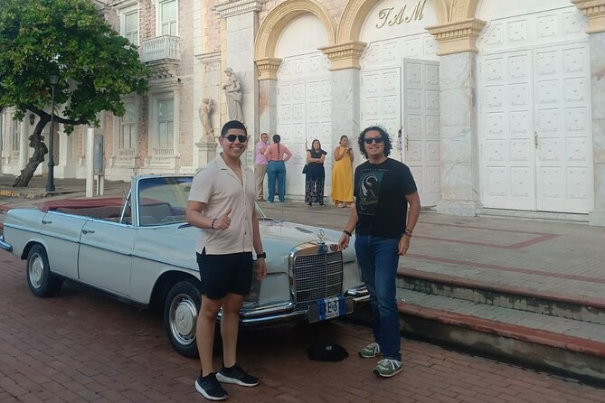 Cartagena Luxury Classic Car Tour + Bilingual Historian Guide - Stop-by-stop: the walled core to Getsemaní (and back out again)