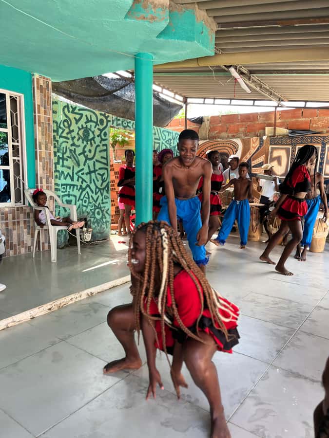 Cartagena: Palenque´s tour, dance show, lunch, pick-Up inclu - Casa del instrumento (paito): when music and dance become the lesson
