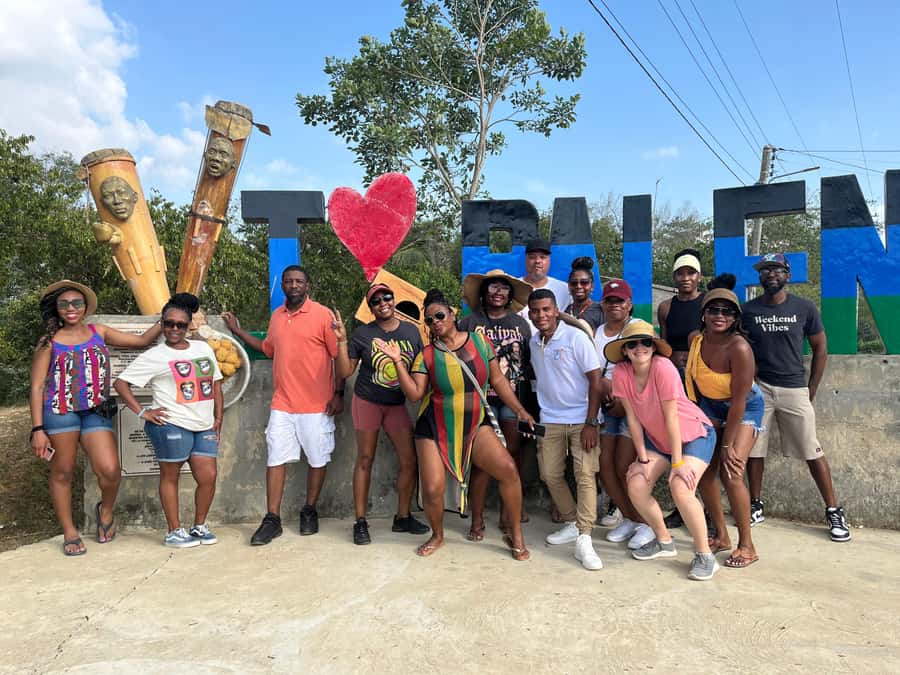 Cartagena: Palenque´s tour, dance show, lunch, pick-Up inclu - Getting out of Cartagena, then back again, without wasting your day