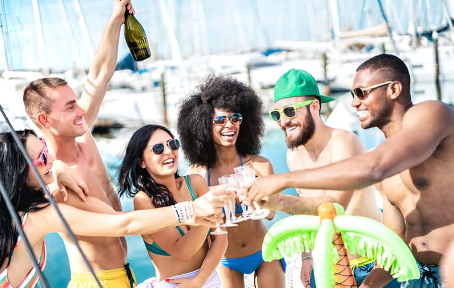 Cartagena: Party Boat to Cholon Beach with 2 Drinks & Lunch - Key things to know before you go