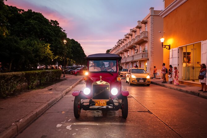 Cartagena Private Classic Car Tour Up to 5+ Bilingual Guide - The classic car advantage in Cartagena’s compact old town