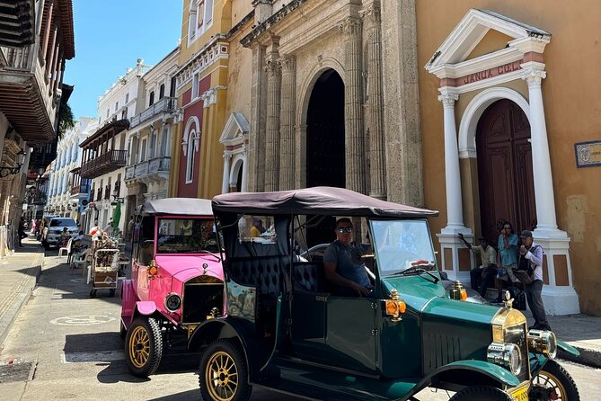 Cartagena Private Classic Car Tour Up to 5+ Bilingual Guide - How one hour and fifteen minutes really plays out