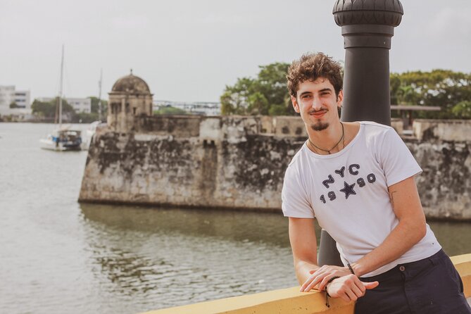 Cartagena Private Photo Session With a Professional Photographer - Clock Tower Area: Easy Icon, Strong Visuals