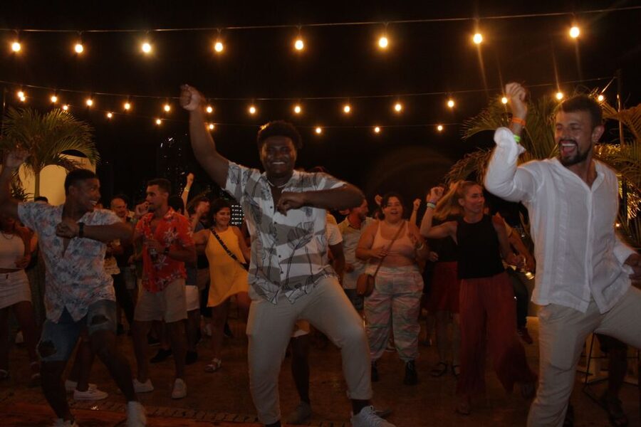Cartagena: Pub Crawl with Dancing Lessons and Free Shots - Safety and the guides: what the best nights have in common