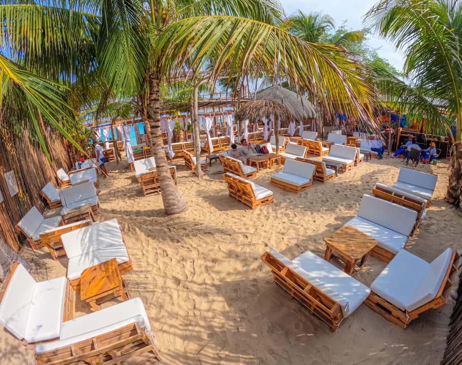Cartagena: Rosario Islands Day Tour with Snorkel & Lunch - Isla Baru and Playa Blanca at Mambo Beach Club: lunch plus the day’s liveliest stop