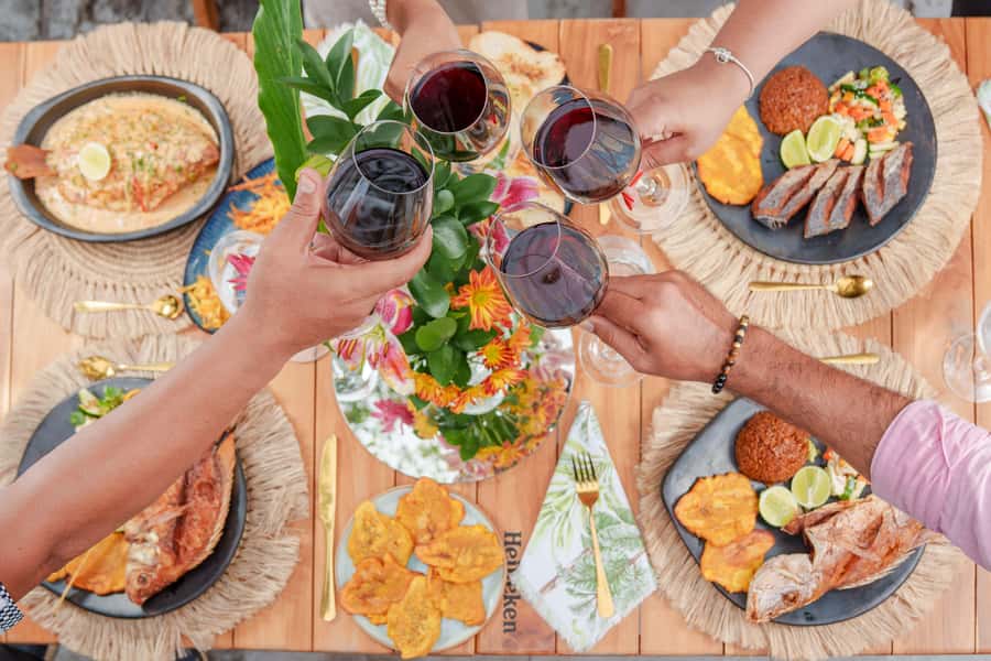 Cartagena: Rosario Islands Daypass Ibbiza Island Beach Club - Getting From Cartagena to the Islands: The Schedule That Shapes the Day