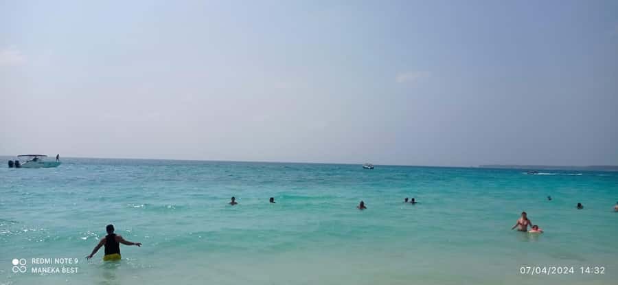 Cartagena: Rosario islands Playa Blanca Barù by boat & lunch - Lunch on Barú: what’s included, and how to use the facilities