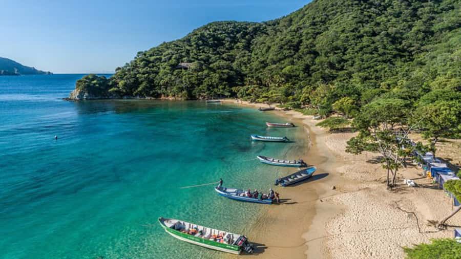 Cartagena: Rosario Islands Private Boat Tour - Weather and sea conditions: how to plan so your day stays fun