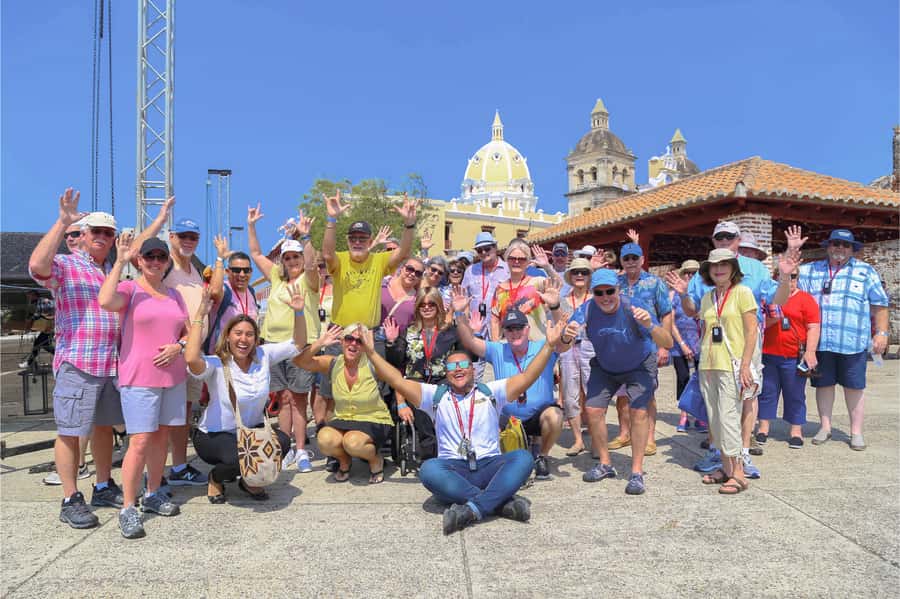 Cartagena: Shared Walking Tour of the Colonial Old Town - Cartagena’s protective walls: why they mattered in real life