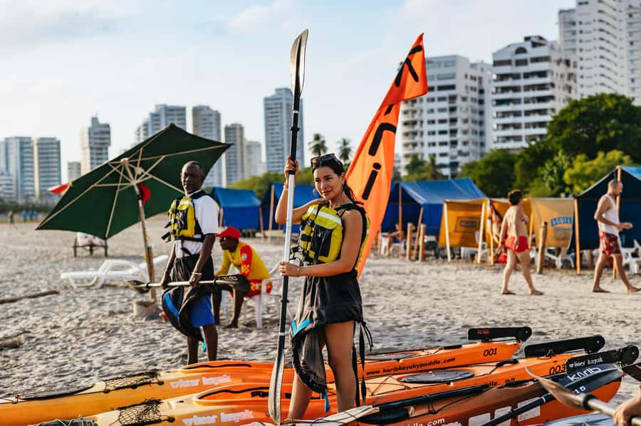 Cartagena: Sunset Sea Kayaking Tour - Sunset timing: what you’ll actually experience near the horizon
