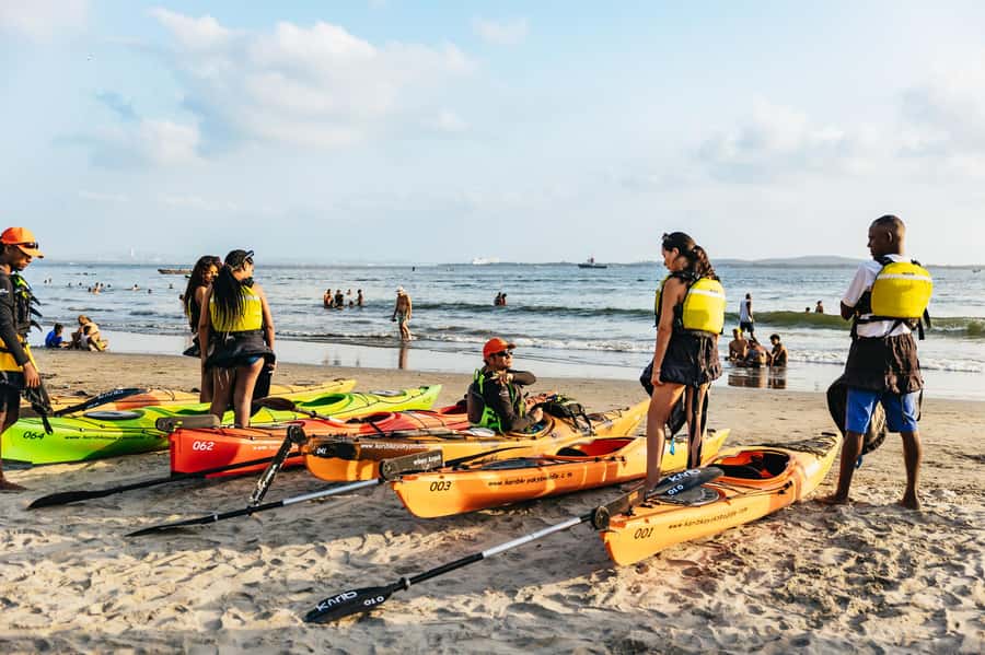 Cartagena: Sunset Sea Kayaking Tour - Guides, coaching, and the comfort factor
