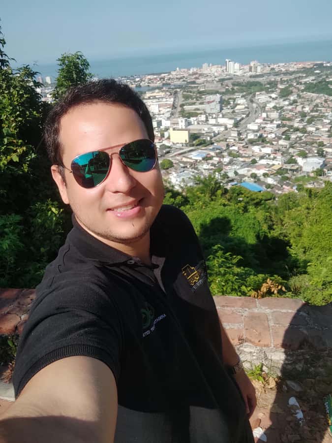 CARTAGENA: The Best CITY TOUR of my Magical City - The city center walk, Cuartel del Pastelillo, and street art
