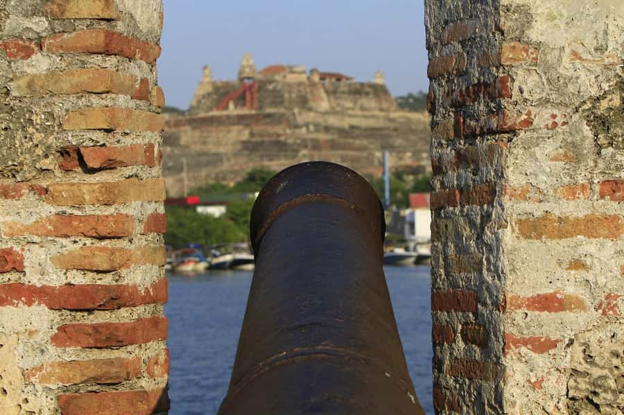 CARTAGENA: The Best CITY TOUR of my Magical City - San Felipe de Barajas and the Zapatos Viejos viewpoint