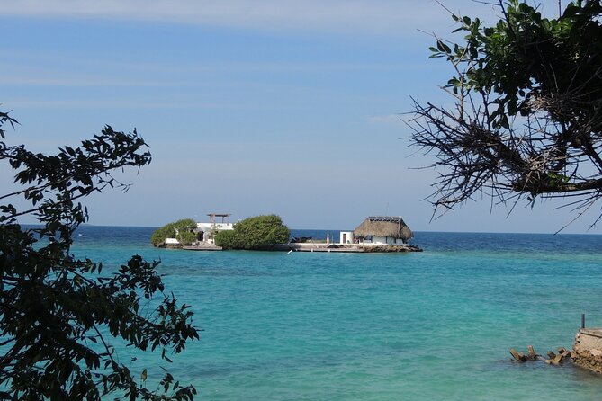 Cartagena VIP Boat Tour: Rosario Islands & Snorkel - Islas de Rosario: What the Island Stops Feel Like