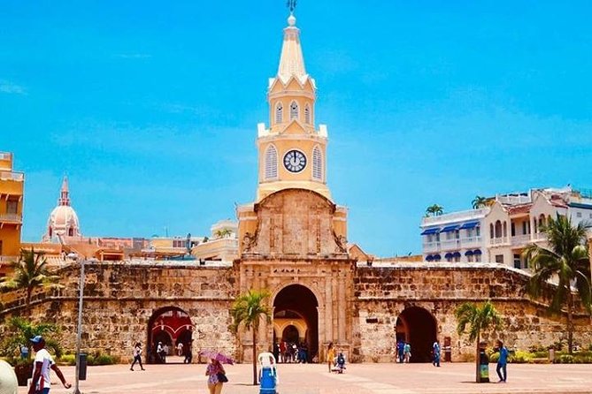 Cartagena Walking Tour - Camellón de los Mártires to the Torre del Reloj: Indigenous Roots and Colonial Control