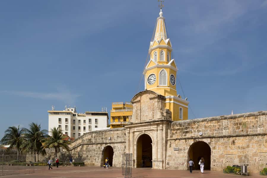 Cartagena: Walled City & Getsemani Private Tour - Getsemani in the afternoon: modern culture beyond the postcard