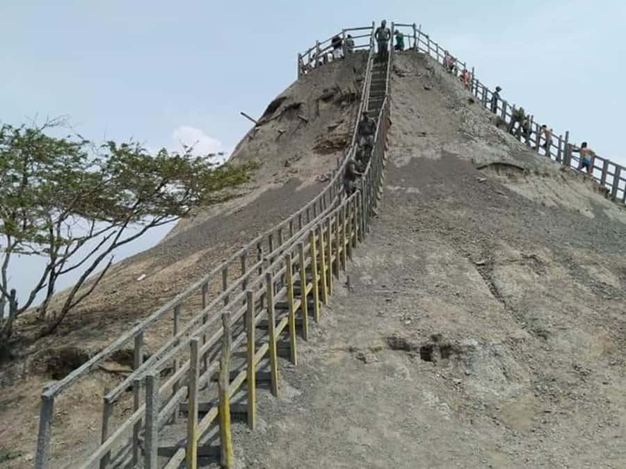 Cartatgena: Volcan Del Totumo + Almuerzo En Hotel VIP - How busy it can get, and how to handle extra offers
