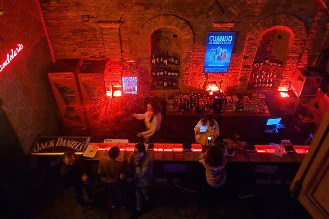 Cerveza Tejo y Salsa PubCrawl La Candelaria/Bogotá - Colonial rooftop icebreaker at 7:00 pm