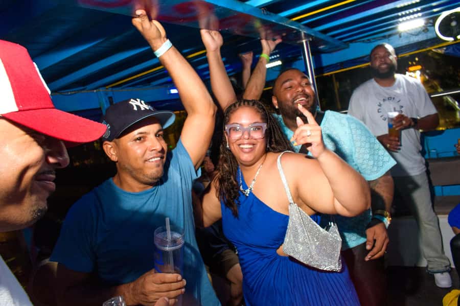 Chiva Party Cartagena: a unique experience in the city, joy and dance. - Panoramic walled-city views and the Castle of San Felipe viewpoint