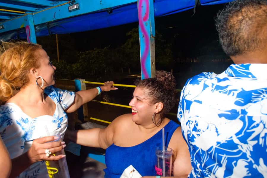 Chiva Party Cartagena: a unique experience in the city, joy and dance. - The giant Cartagena letters: where the fun turns into instant photos