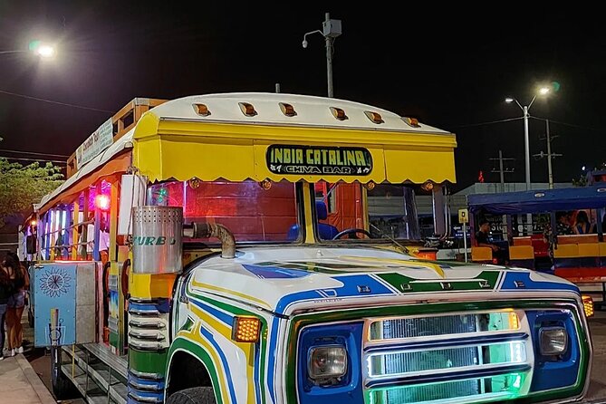 Chiva Rumbera - Las Botas Viejas: a quick photo break that actually lands
