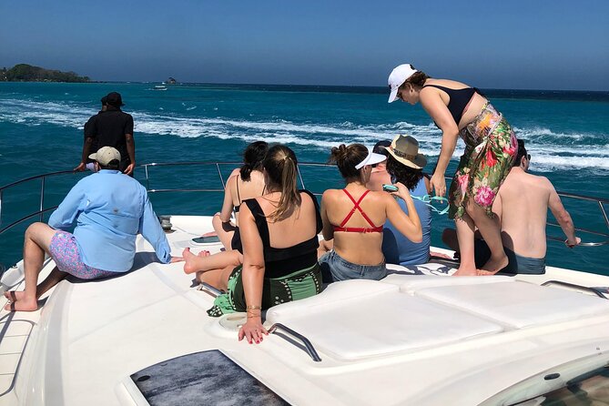 Cholon Boat Party Up 15 People - Who This Boat Party Best Suits (and Who Should Skip)