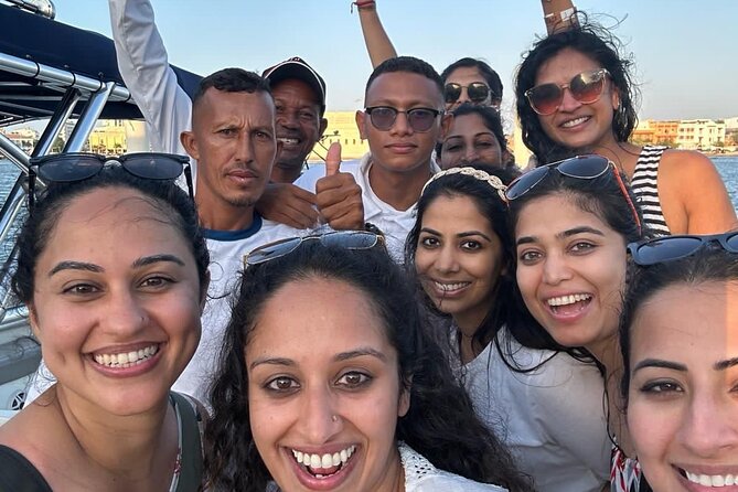 Cholon Boat Party Up 15 People - What to Pack for a 8-Hour Sea Day in Cartagena