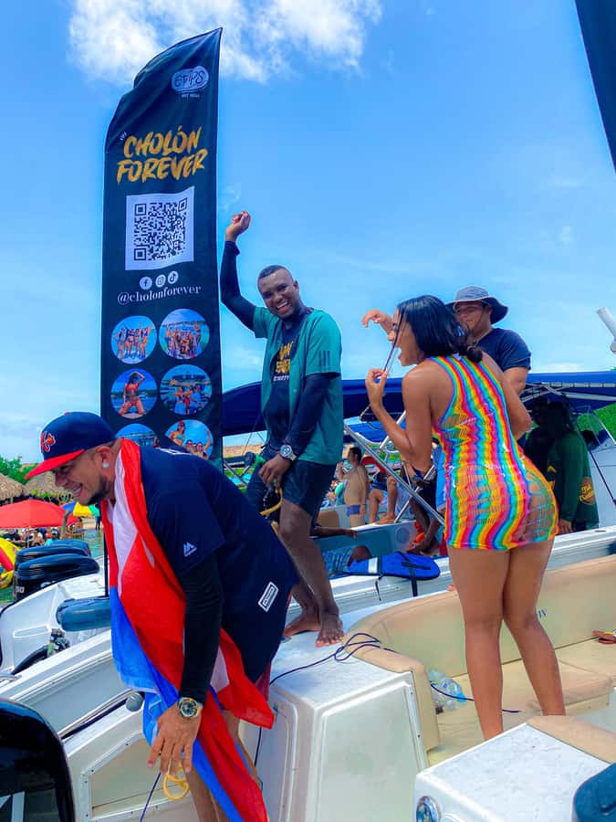 Cholon Forever Boat Party - Boat Vibe: Why the 20-Person Size Matters