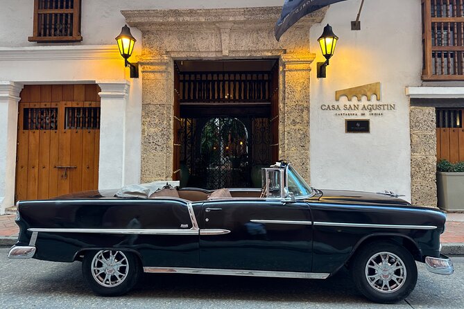 City tour by antique vehicle, luxury experience in Cartagena - Luxury in the real world: private transportation and comfort