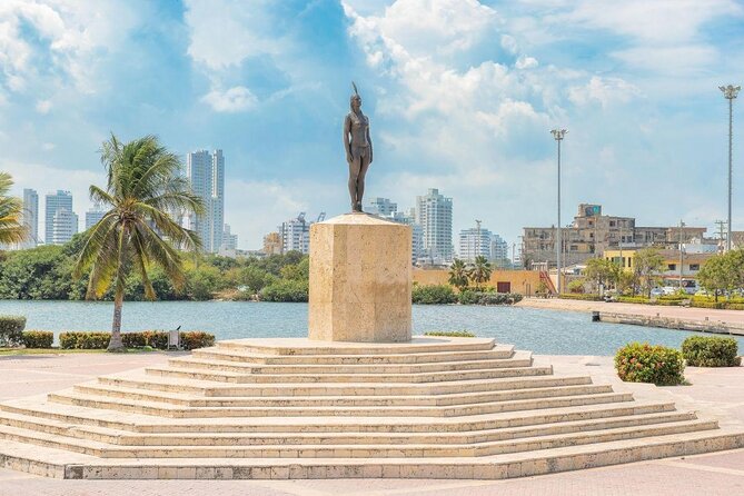 City Tour in Chiva through the City of Cartagena - Independence Park, the Clock Tower area, and why this start matters