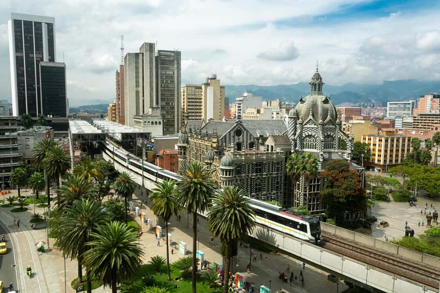 City Tour of Downtown Medellin Private or Shared - The value in the $22 price: what you get for your time